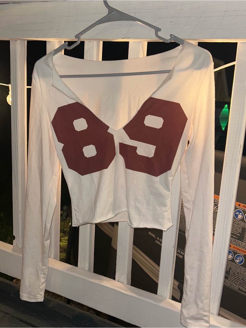 White Long-Sleeve V-Neck Crop Top with Burgundy '89' Graphic